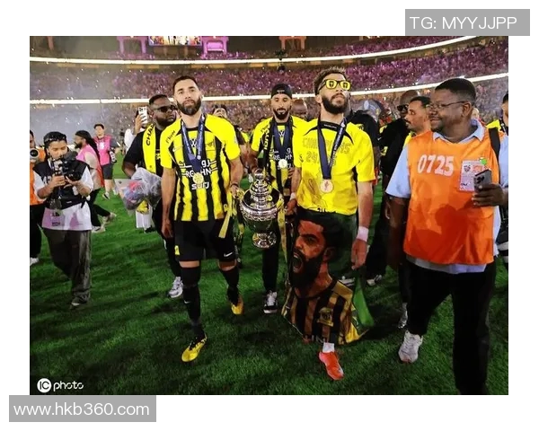 火车头与吉达联合的激烈对决展现足球魅力与团队精神的完美结合 火车头与吉达联合的激烈对决展现足球魅力与团队精神的完美结合