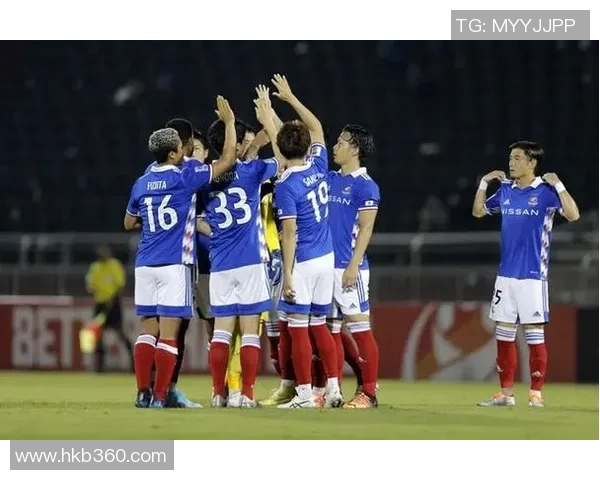 长崎航海与清水鼓动的精彩对决展现足球魅力与团队精神的较量