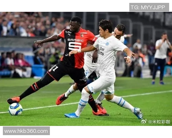 雷恩与马赛激情对决海报揭幕足球盛宴精彩瞬间尽在其中